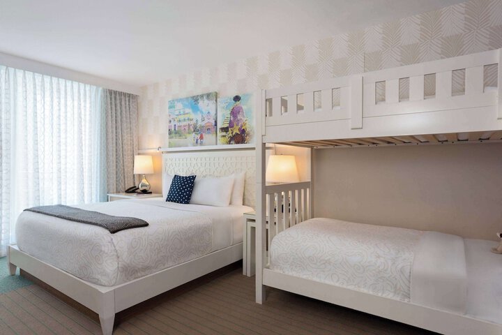 Room 38 of 125