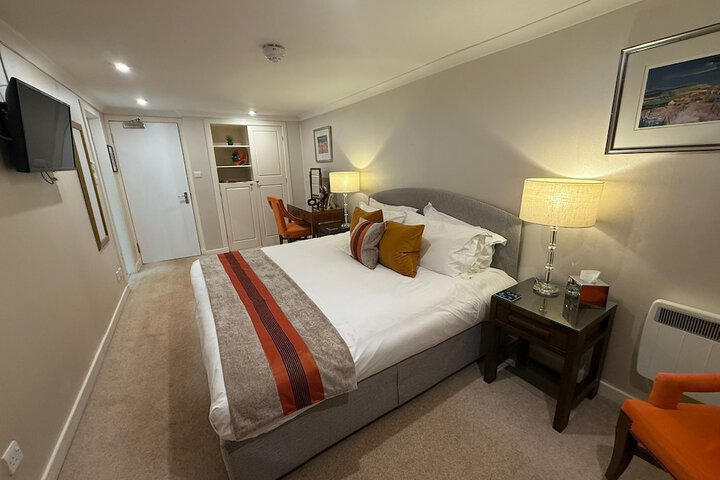 Room 32 of 79