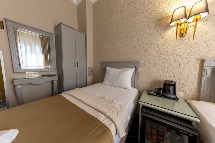 Room 29 of 77