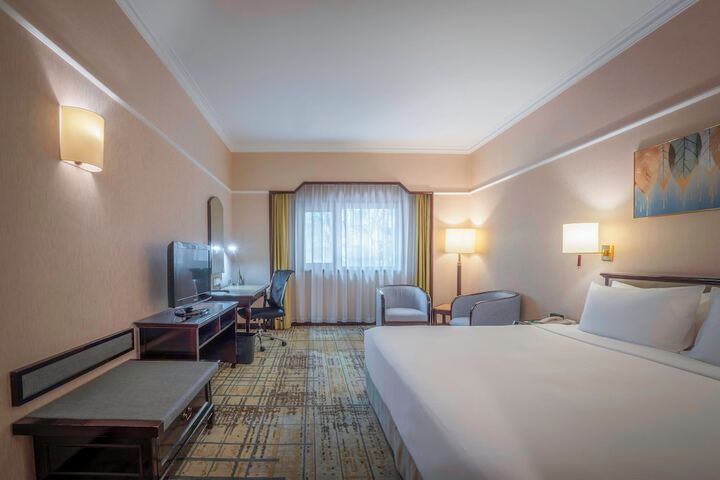 Room 43 of 175