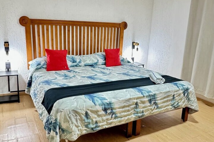Room 32 of 71