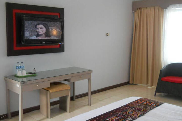 Room 3 of 7