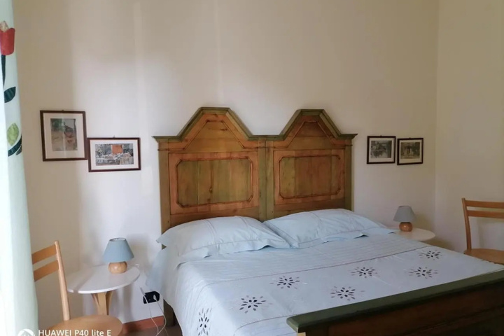 Room 2 of 12