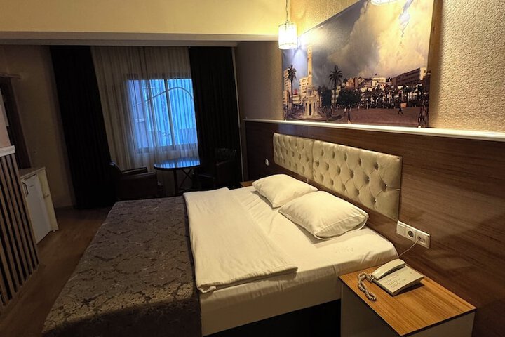 Room 9 of 21