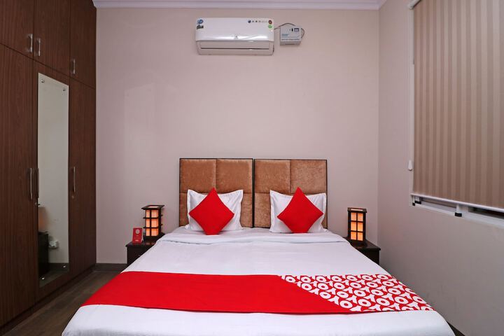 Room 3 of 18