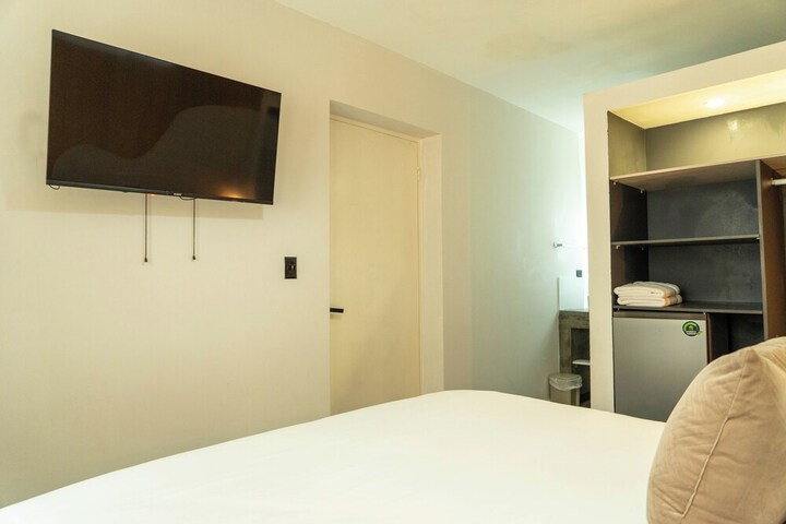 Room 9 of 46