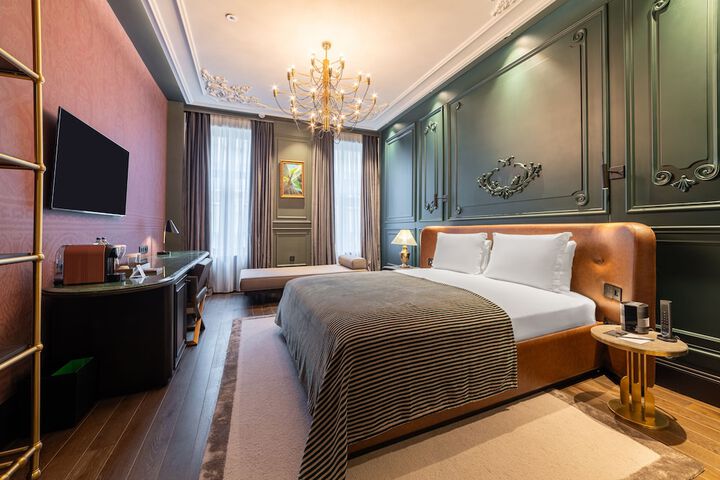 Room 21 of 100