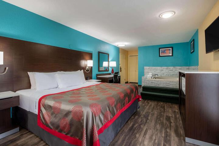 Standard 2 Double Beds Room (8 of 9)