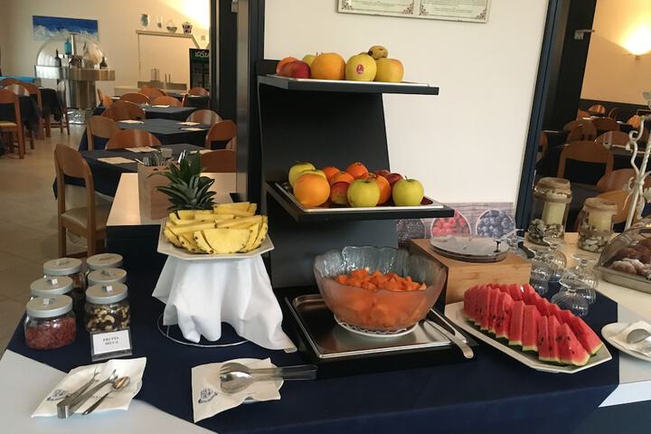 Breakfast/Coffee Service 134 of 154