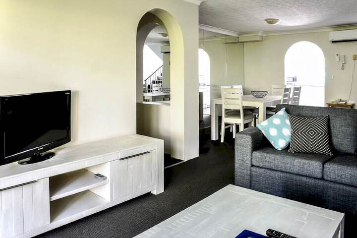 Room 25 of 40