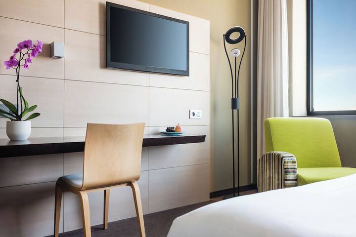 Room 20 of 67