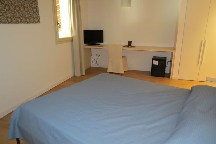 Room 12 of 43