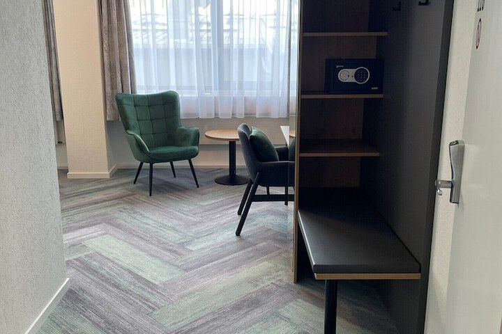 Room 15 of 54
