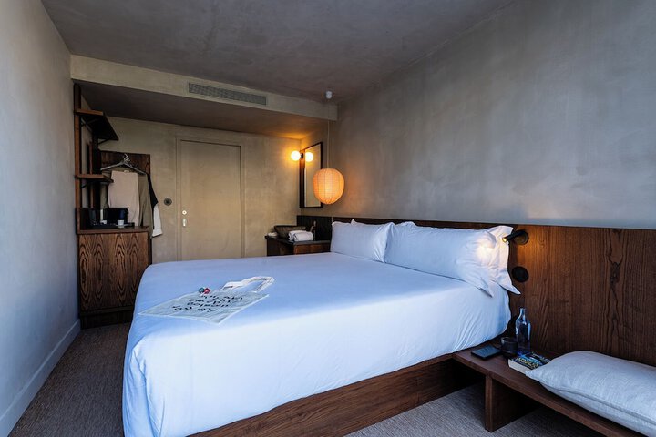Room 5 of 41