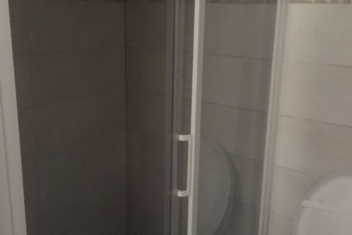 Room 2 of 7