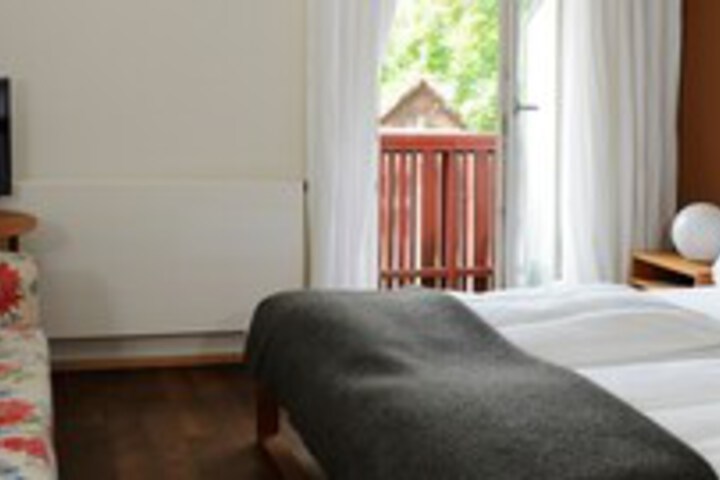 Room 25 of 27