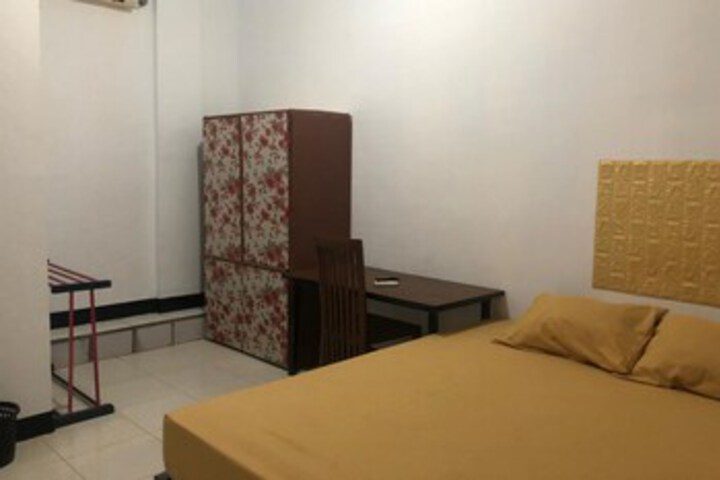 Room 37 of 46