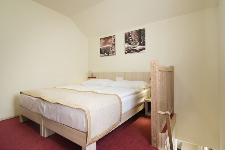 Room 6 of 116
