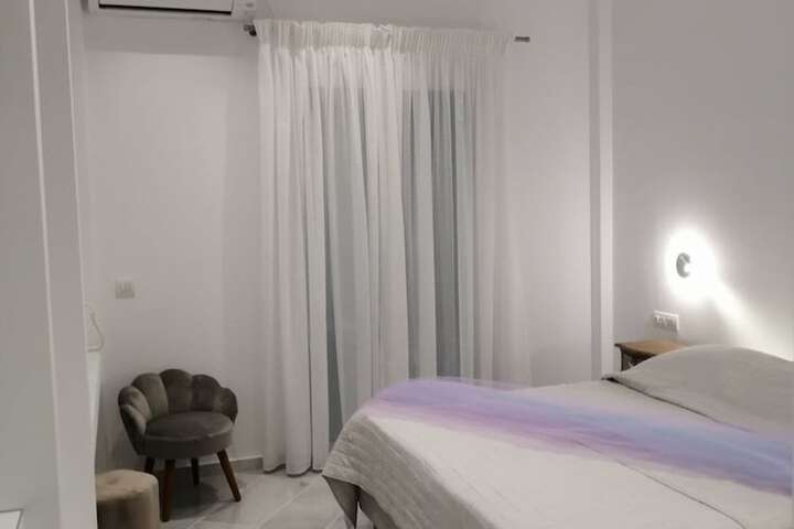 Room 10 of 43