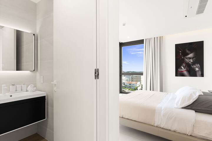 Room 881 of 1000