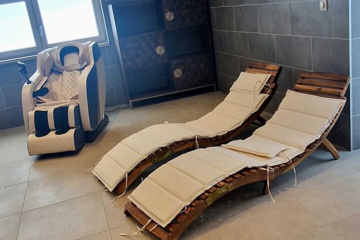Spa 18 of 27