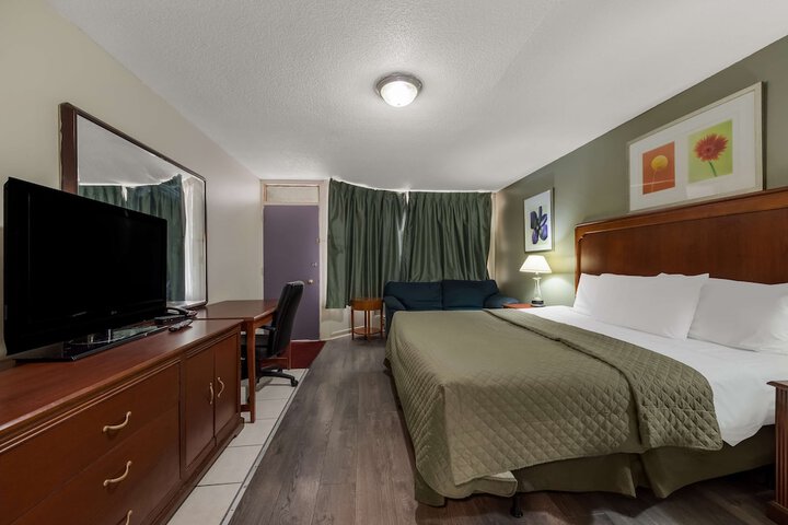 Room 5 of 38