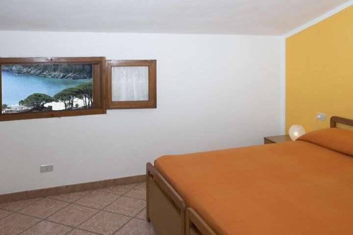Room 5 of 41