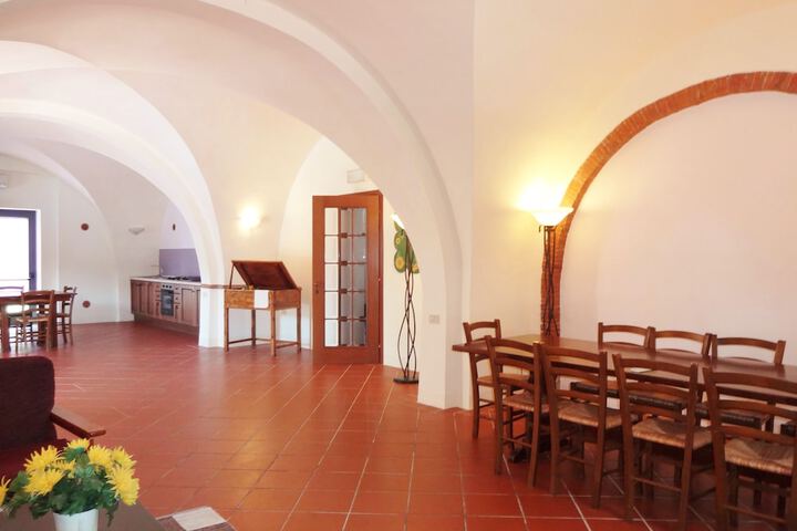 Room 8 of 26