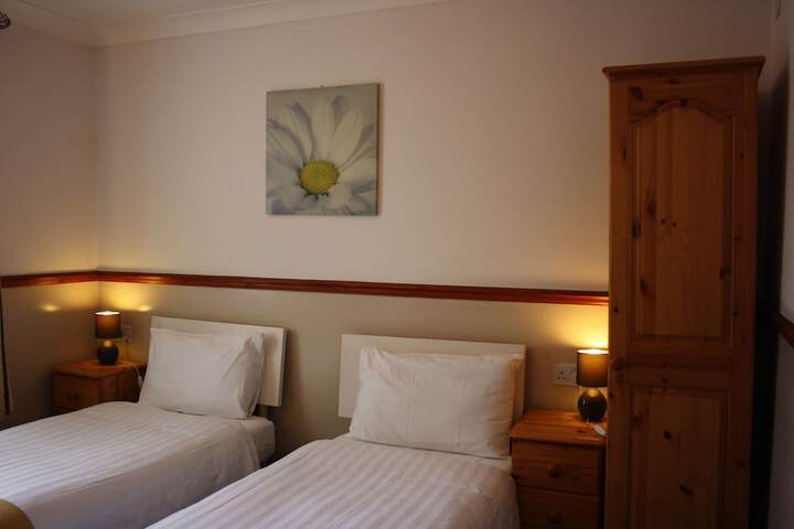 Room 11 of 52