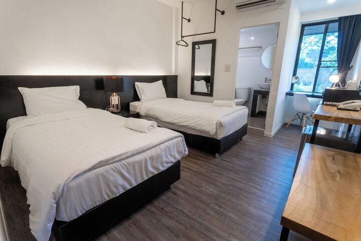 Room 15 of 44