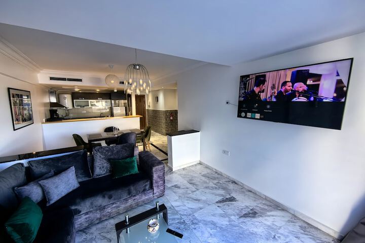 Room 156 of 404