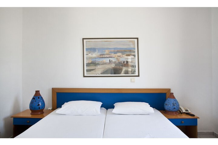 Room 3 of 47