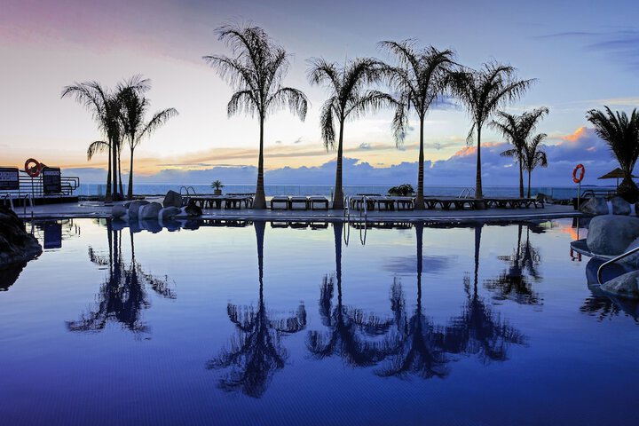 Hotel Pool
