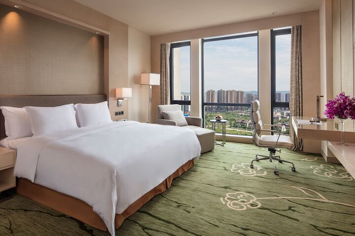 Room 21 of 74