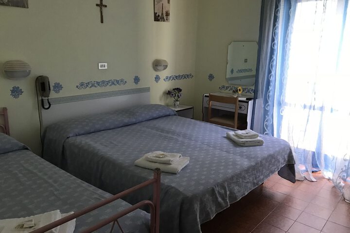 Room 21 of 24