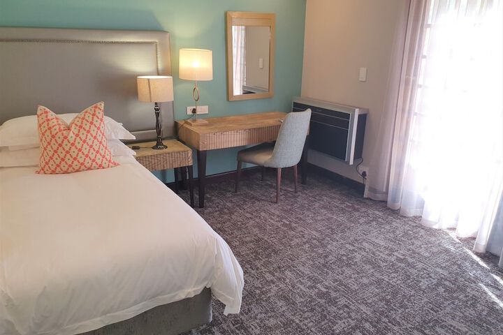 Room 5 of 86