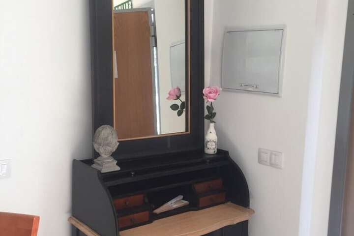 Room 93 of 112