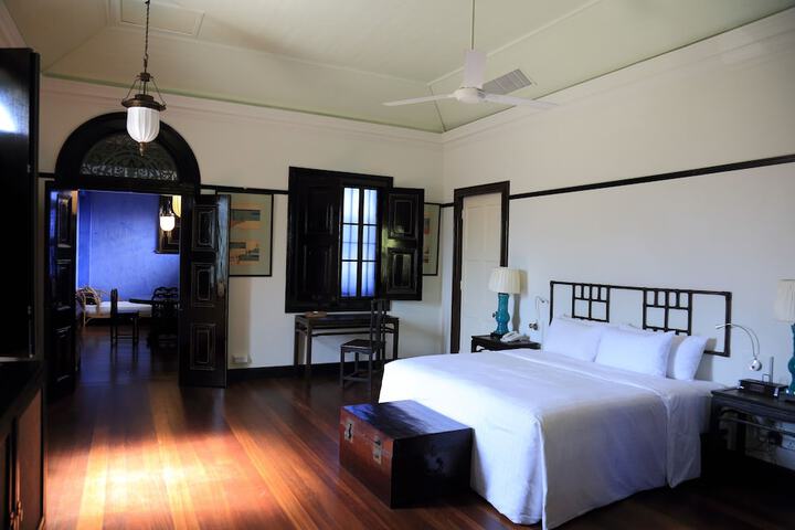 Room 6 of 151