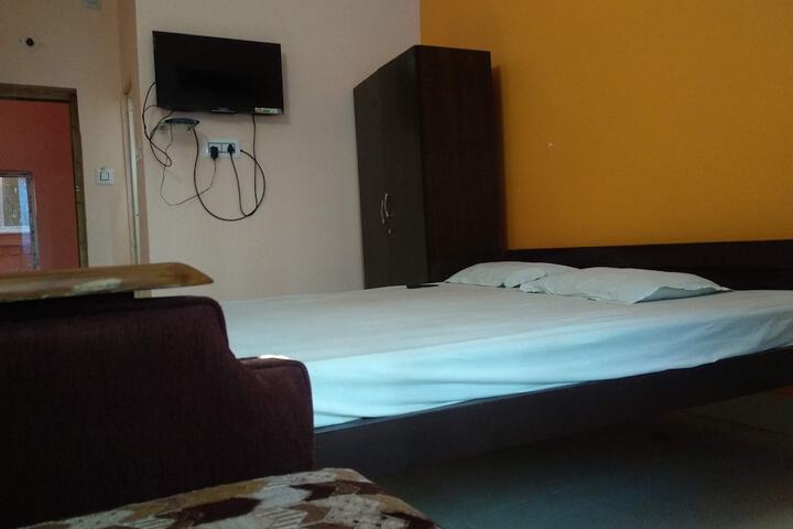 Room 17 of 43