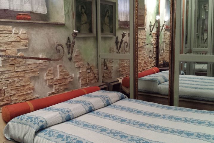Room 13 of 86