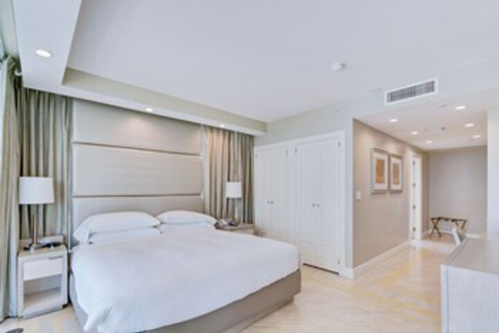 Room 284 of 318