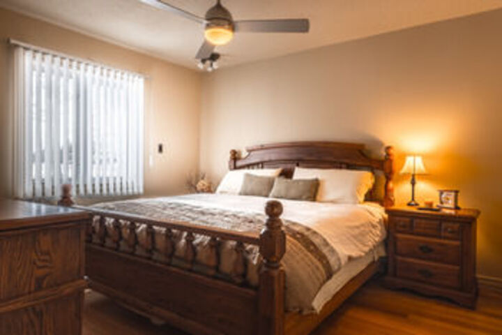 Room 15 of 34