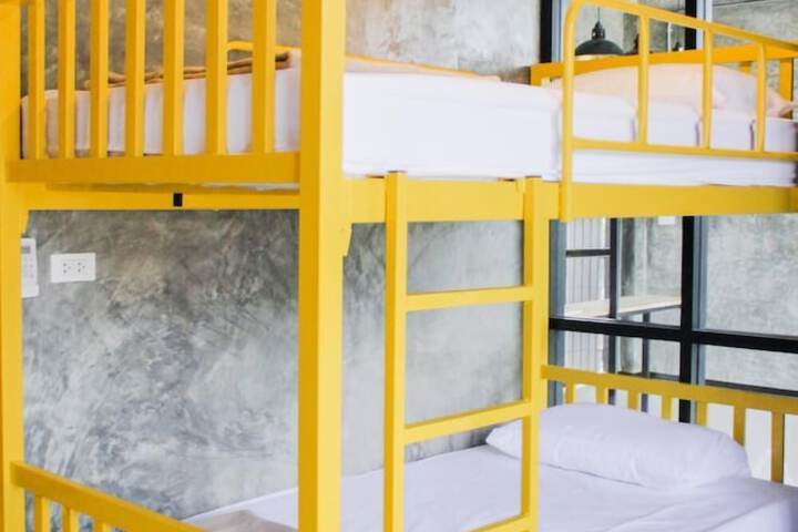 Room 10 of 46