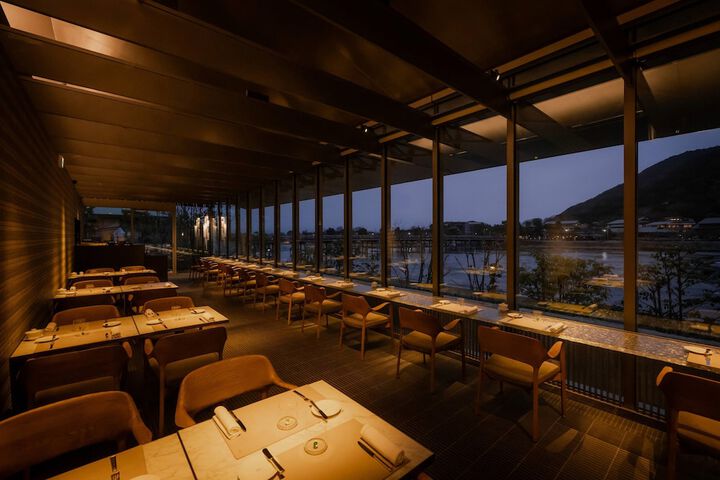 Dining 107 of 131