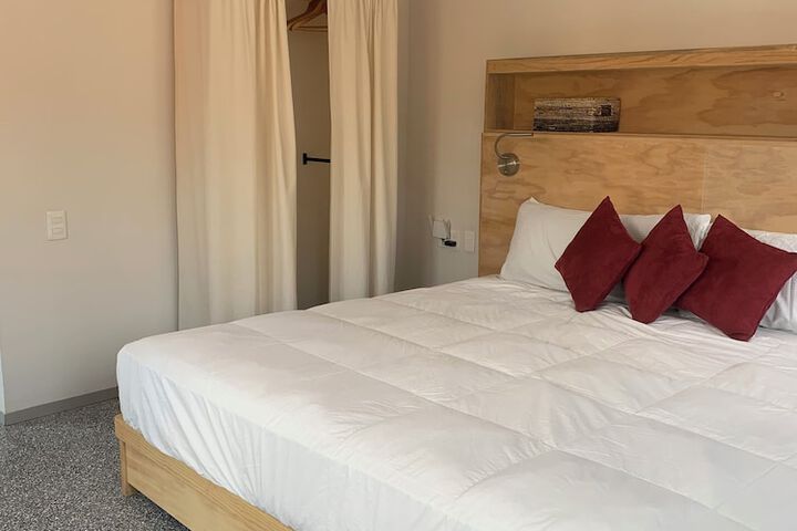 Room 35 of 108