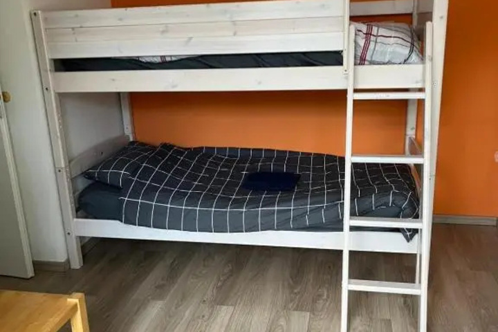 Room 5 of 13