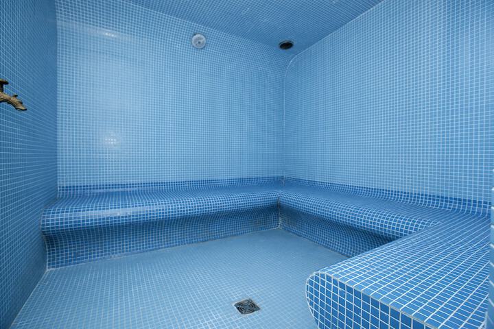 Room 33 of 75