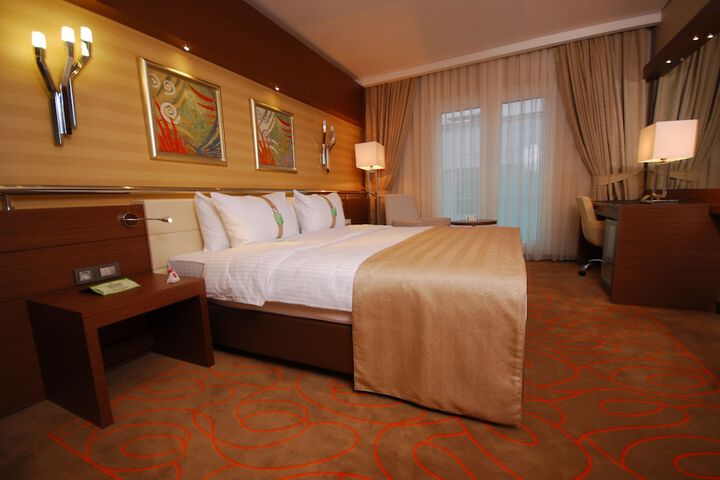 Room 53 of 127