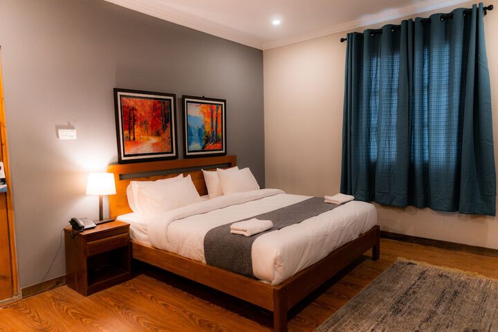 Room 5 of 38