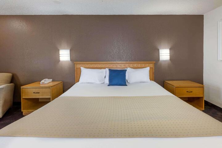 Double Bed Accessible (2 of 9)